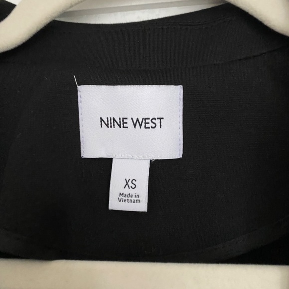 NINE WEST - NWT - THE RELAXED BLAZER - BLACK - SIZE XS - Picture 4 of 5